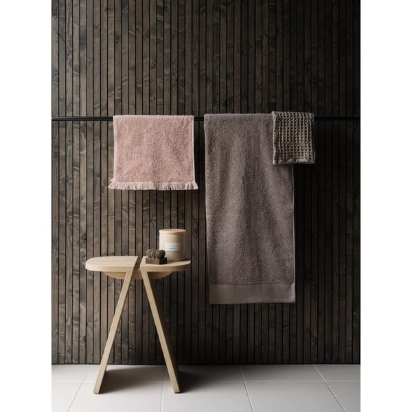 Črn stolček iz masivnega hrasta Avio – Blomus-image-1