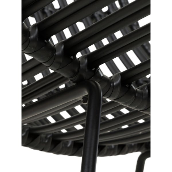 Črn stol iz poliratana Costa - Westwing Collection-image-1