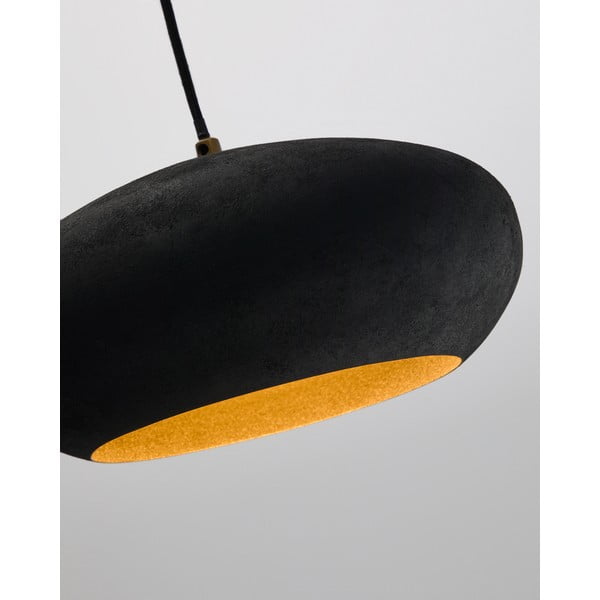 Črna viseča svetilka s kovinskim senčilom ø 30 cm Inda – Kave Home-image-3