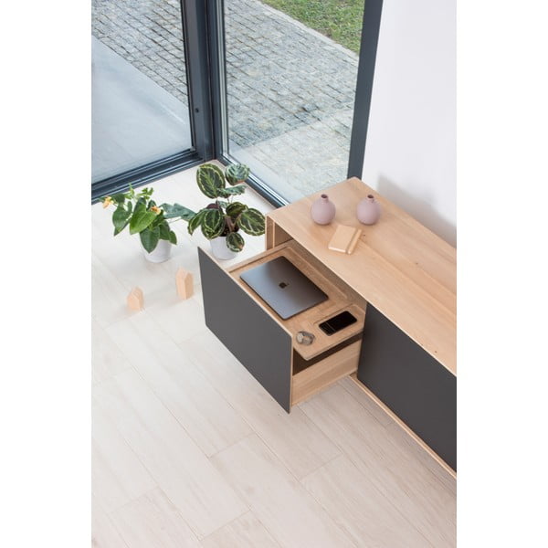 Črna TV omarica iz masivnega hrasta 180x64 cm Fina – Gazzda-image-4