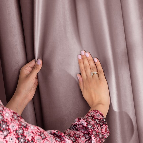 Svetlo rjava žametna zavesa za delno zatemnitev 140x270 cm Pleat – Restilo-image-4