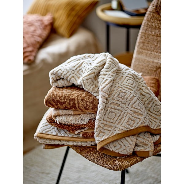 Gorčično rumena in kremno bela bombažna brisača 140x70 cm Malou – Bloomingville-image-1