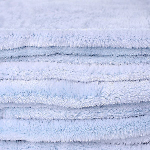 Svetlo modra odeja iz mikrovlaken DecoKing Fluff BabyBlue, 170 x 210 cm-image-2