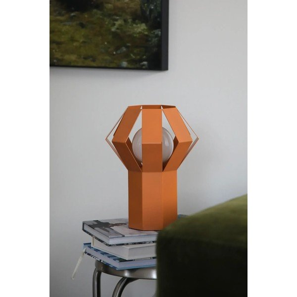 Oranžna kovinska namizna svetilka s kovinskim senčilom (višina 27 cm) Octa – Markslöjd-image-1