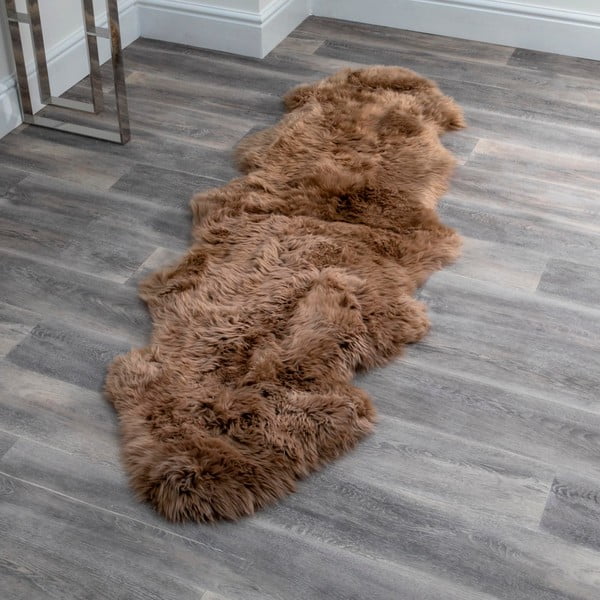 Rjava preproga iz ovčje kože Native Natural Double, 60 x 240 cm-image-1