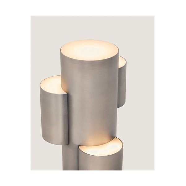 Kovinska LED zatemnitvena namizna svetilka v srebrni barvi (višina 26,5 cm) Adrina – Kave Home-image-2