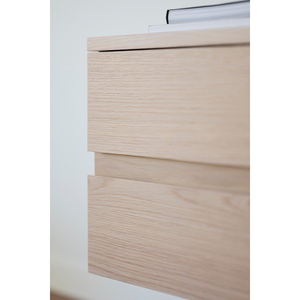 Nizka komoda v hrastovem dekorju v naravni barvi 160x75 cm Moresby – Rowico-image-1