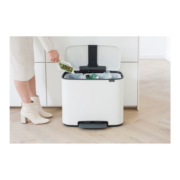 Bel jeklen koš za smeti za ločevanje odpadkov s pedalom 34 l Bo – Brabantia-image-4