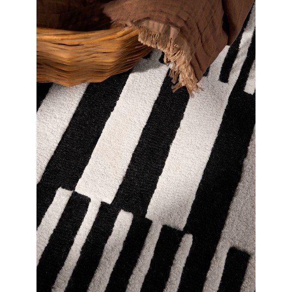 Črno-bela ročno tkana volnena preproga 120x180 cm Stryve Pulse – Elle Decoration-image-3