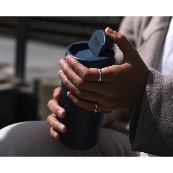 Temno moder/siv lonček to go 450 ml Sipp – Joseph Joseph-image-1