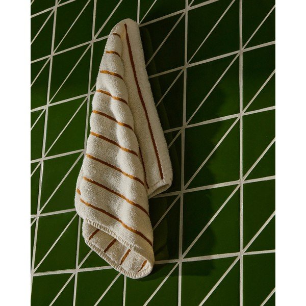Oranžna/bež frotirna bombažna brisača 30x50 cm Dorane – Kave Home-image-2