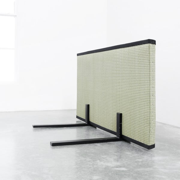 Postelja / kavč Sano, svetlo s svetlimi blazinami-image-3