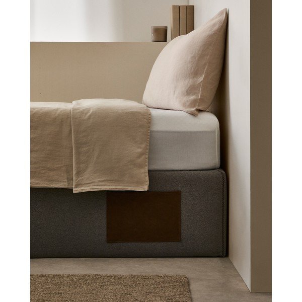 Črna oblazinjena zakonska postelja s prostorom za shranjevanje/brez vzglavja 140x190 cm Matters – Kave Home-image-2