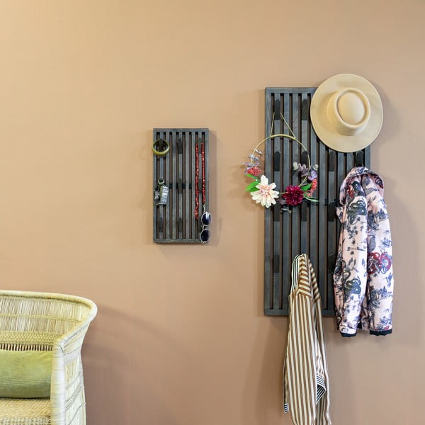 Temno rjav stenski obešalnik iz masivnega hrasta 24 cm Parco – Spinder Design-image-1