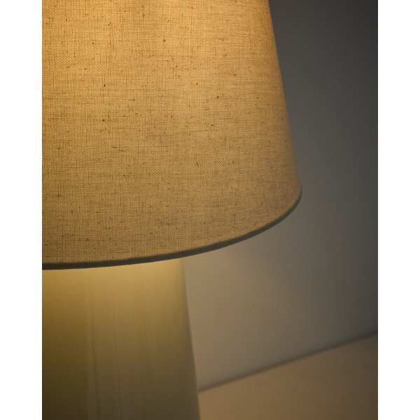 Bež/slonokoščena keramična namizna svetilka (višina 45,5 cm) Odra – Kave Home-image-4