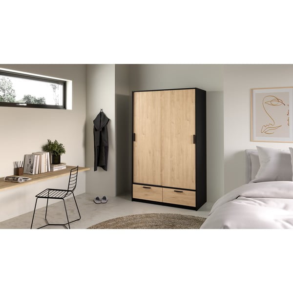 Črna/naravna garderobna omara v hrastovem dekorju z drsnimi vrati 121x200 cm Line – Tvilum-image-4