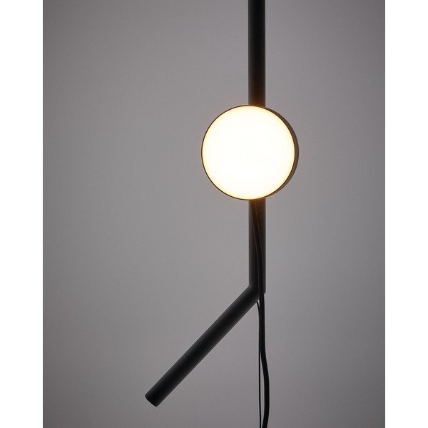 Črna LED zatemnitvena stoječa svetilka (višina 339 cm) Orey – Kave Home-image-2