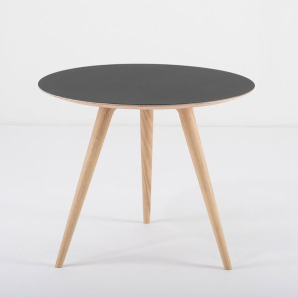 Stranska mizica iz hrastovega lesa s črnim vrhom Gazzda Arp, ⌀ 55 cm-image-2