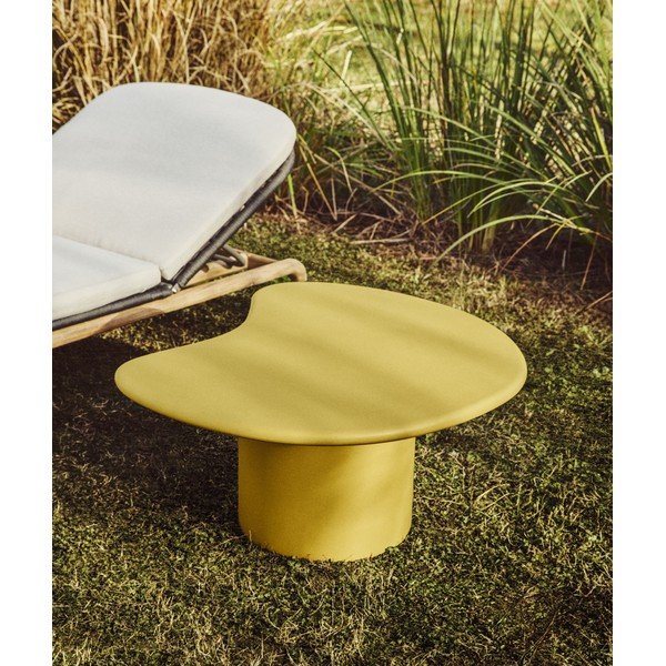 Betonska vrtna klubska mizica 77x83 cm Macarella – Kave Home-image-1