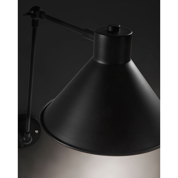 Črna stenska svetilka Dione – Kave Home-image-2