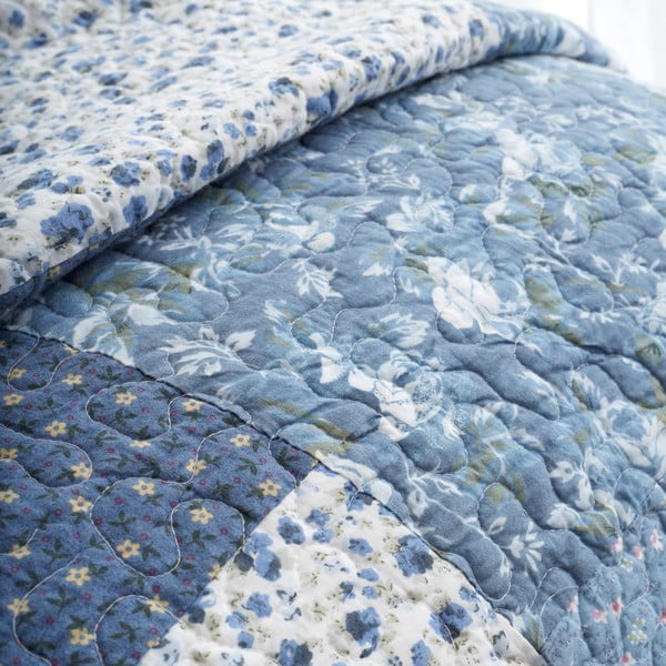 Modro bombažno prešito pregrinjalo 220x230 cm Floral Patchwork – Bianca-image-1