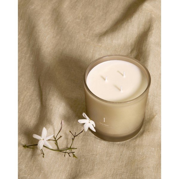 Dišeča sveča čas gorenja 50 h Soft Jasmin – Kave Home-image-1