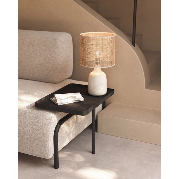 Kremno bela/naravna keramična namizna svetilka (višina 46 cm) Erna – Kave Home-image-1