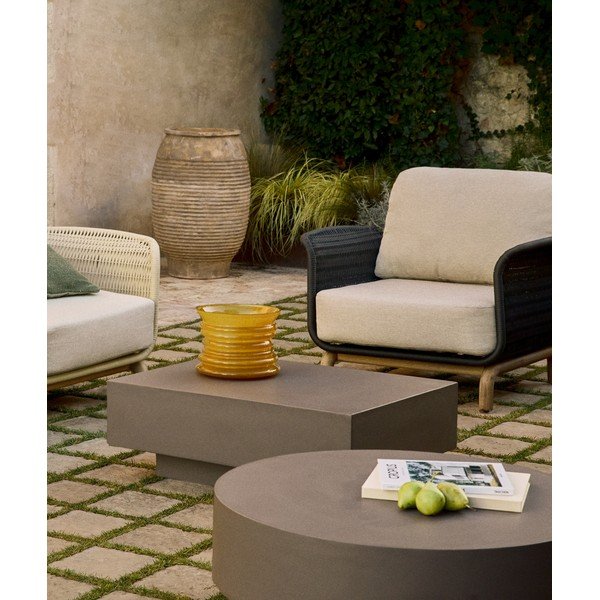 Betonska vrtna klubska mizica 60x80 cm Rustella – Kave Home-image-1