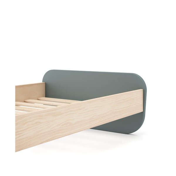 Prašno zelena otroška postelja v borovem dekorju z letvenim dnom 90x190 cm Esteban – Marckeric-image-4