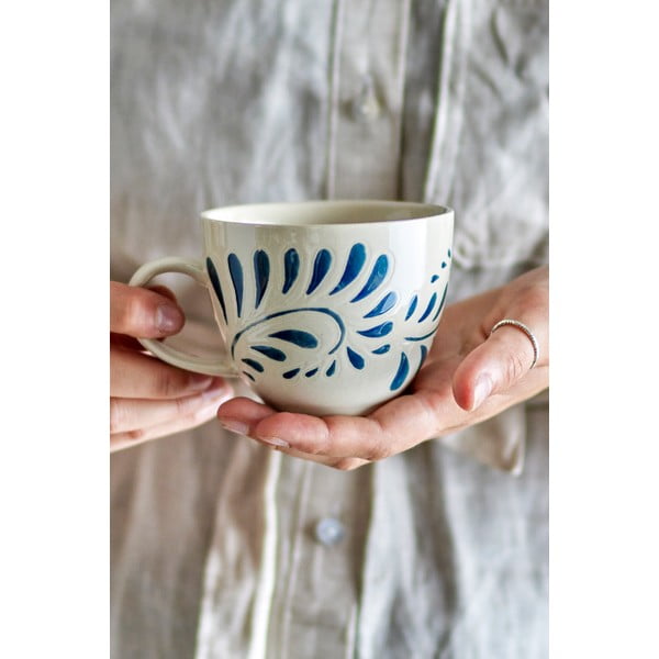 Belo-modra lončena skodelica 240 ml Heikki – Bloomingville-image-2