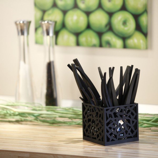 Komplet 24 črnih jedilnih pripomočkov s stojalom Vialli Design Mia-image-1