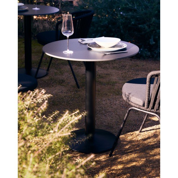 Kovinska okrogla vrtna miza 68x68 cm Esilda – Kave Home-image-1