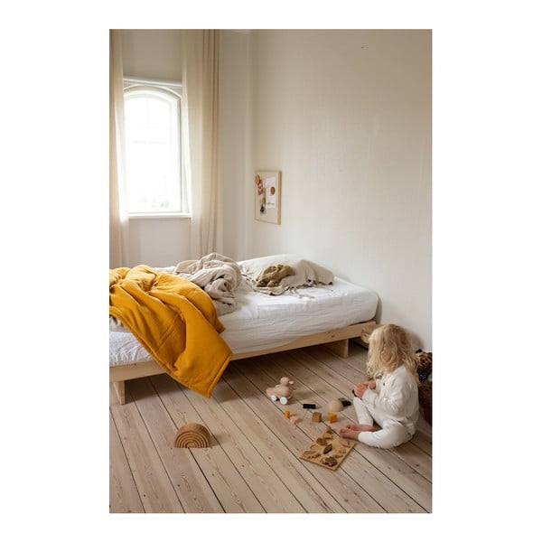 Postelja iz masivnega bora z letvenim dnom v naravni barvi 90x200 cm Kanso – Karup Design-image-1