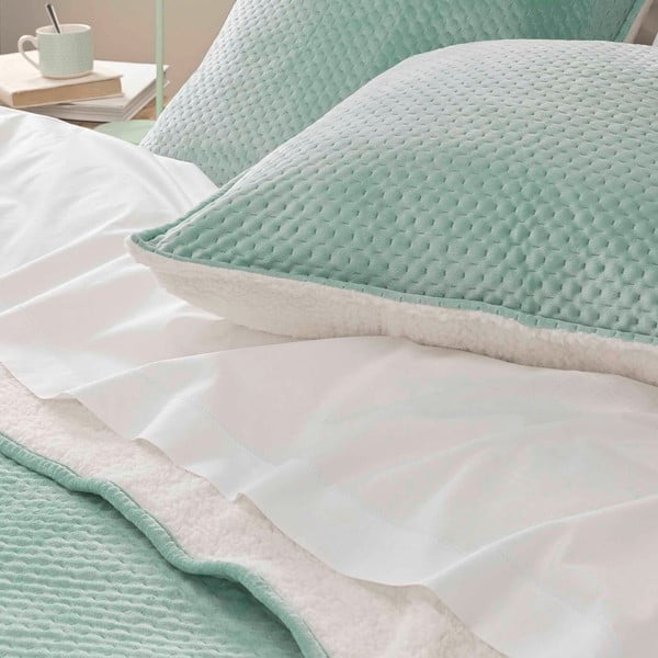 Zelen prešit komplet pregrinjala in prevleke za vzglavnik iz sherpa flisa 240x220 cm Mylene – douceur d'intérieur-image-1