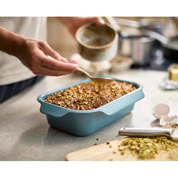 Jeklen pekač za kruh 30x19 cm Nest™ Bake  – Joseph Joseph-image-1