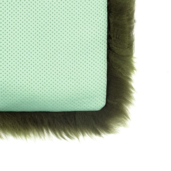 Temno zelena sedežna blazina iz ovčje kože Royal Dream Zealand, 40 x 40 cm-image-1