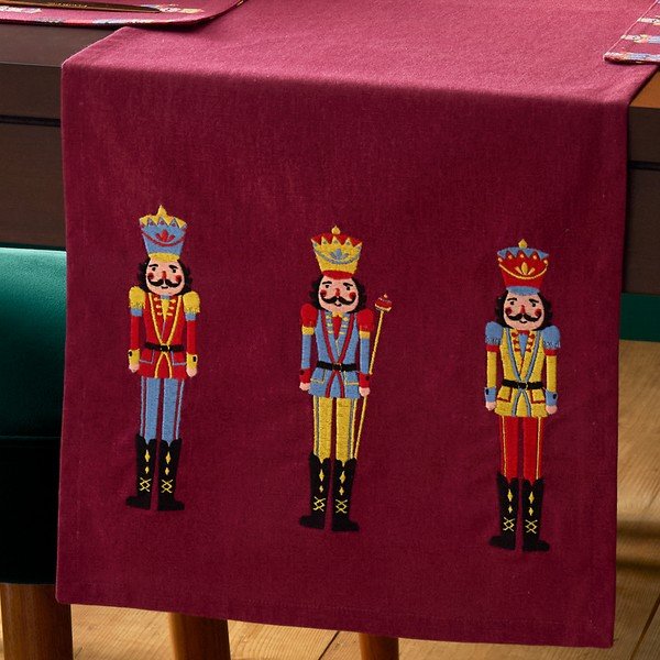 Bombažen namizni tekač z božičnim motivom 220x32 cm Christmas Nutcracker – Catherine Lansfield-image-2