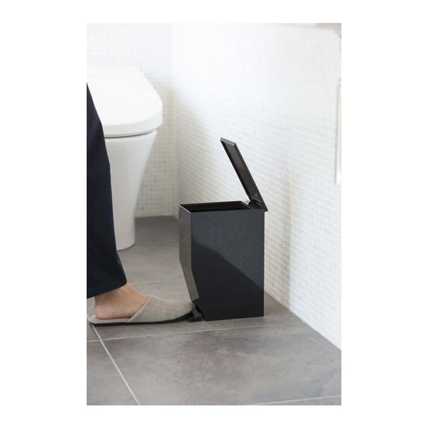 Črn plastičen koš za smeti s pedalom 3,9 l Tower – YAMAZAKI-image-1