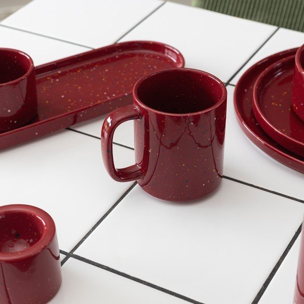 Bordo rdeča porcelanasta skodelica 330 ml Fika – ONA-image-1