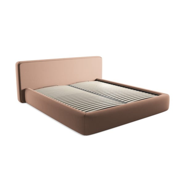 Svetlo rožnata oblazinjena zakonska postelja s prostorom za shranjevanje z letvenim dnom 180x200 cm Kiana – Makamii