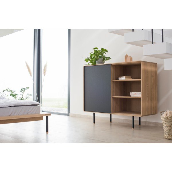 Črna nizka komoda iz masivnega hrasta 118x100 cm Fina – Gazzda-image-3