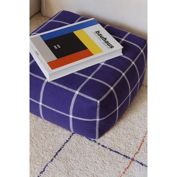 Temno moder tabure Geo Block – Lorena Canals-image-1