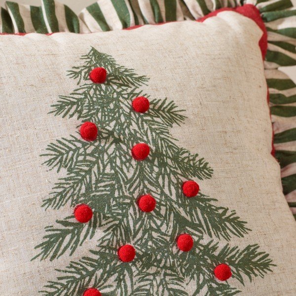 Okrasna blazina z božičnim motivom 45x45 cm Frilled Christmas Tree – Catherine Lansfield-image-2