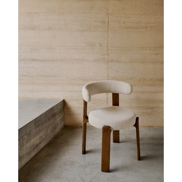 Rjavo-bež jedilni stol iz masivnega jesena Granite – Kave Home-image-1