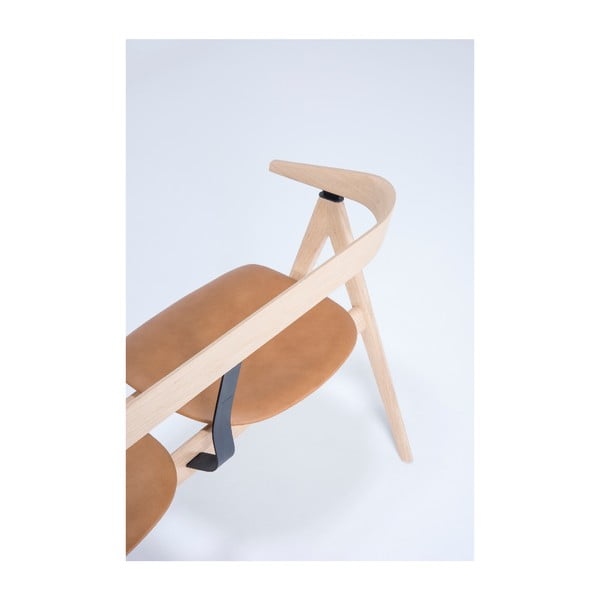 Klop iz hrastovega lesa z usnjenim sedežem Gazzda Ava-image-2