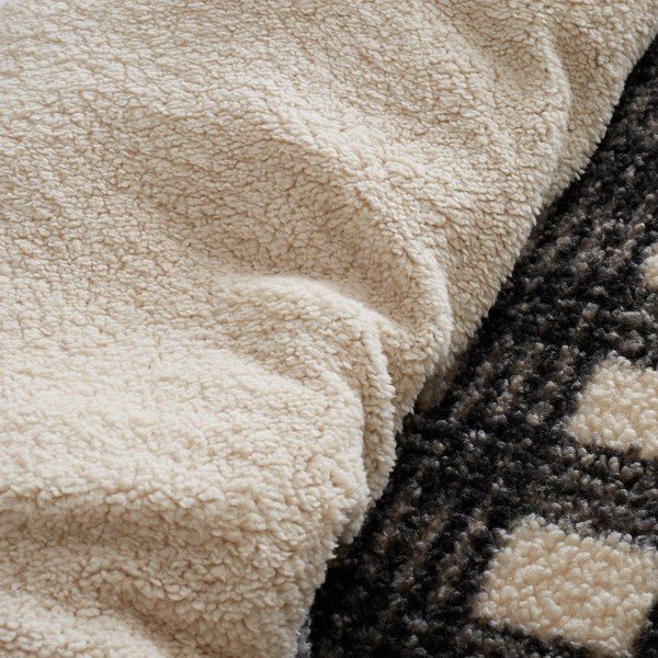 Črna/kremno bela posteljnina za zakonsko posteljo iz mikropliša 200x200 cm Cosy Borg Sherpa – Catherine Lansfield-image-4