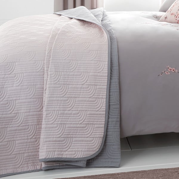 Rožnato-sivo prešito pregrinjalo za posteljo Catherine Lansfield Blossom, 240 x 260 cm
