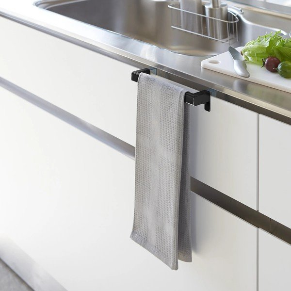 Črno viseče držalo za kuhinjske krpe Tower – YAMAZAKI-image-1
