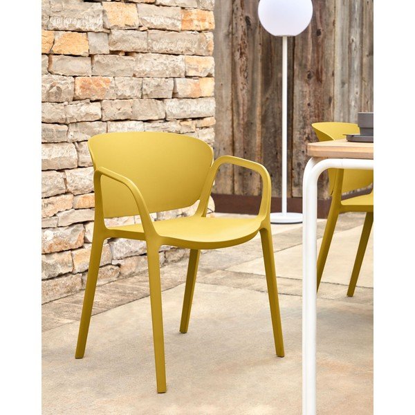 Rumen plastičen vrtni stol Ania – Kave Home-image-1