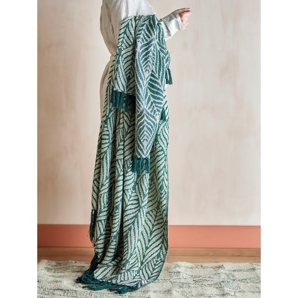 Zeleno-bež odeja iz recikliranega bombaža 130x160 cm Ugento – Bloomingville-image-1